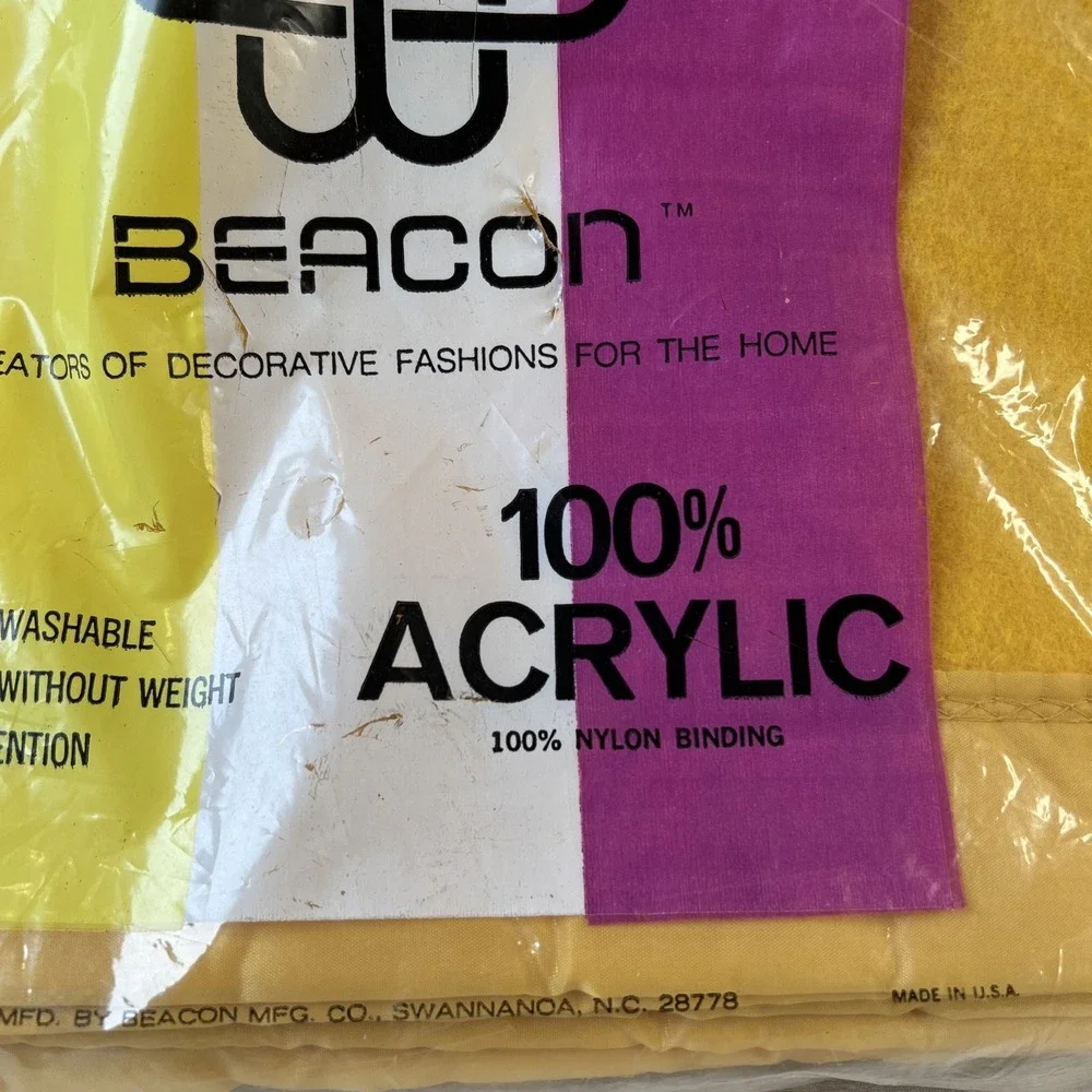 Vtg Beacon Fantasy Needlewoven Nylon Edge Yellow Acrylic Twin Full Blanket 90x72